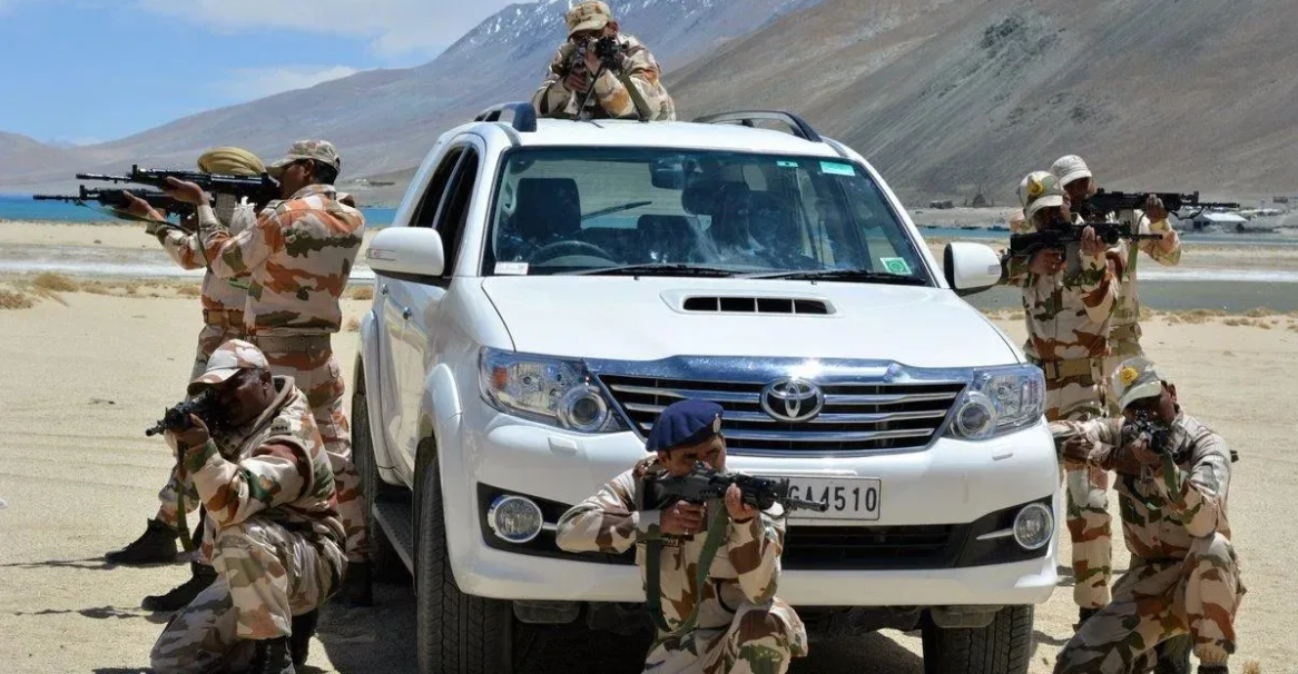 Indian Army और अन्य अर्धसैनिक बलों द्वारा उपयोग की गई कारें और एसयूवी: Tata Safari Storme टू Toyota Fortuner