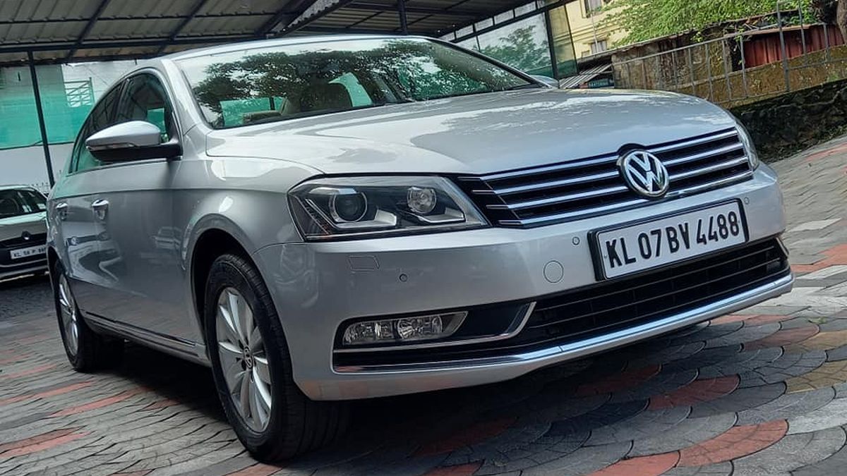 5 पुरानी Volkswagen Passat लक्ज़री सेडान 10 लाख रुपये से कम में बिक रही हैं