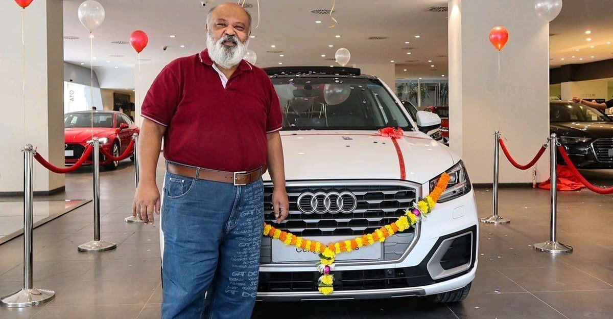 बॉलीवुड अभिनेता Saurabh Shukla ने  Audi Q2 प्रीमियम SUV ख़रीदा