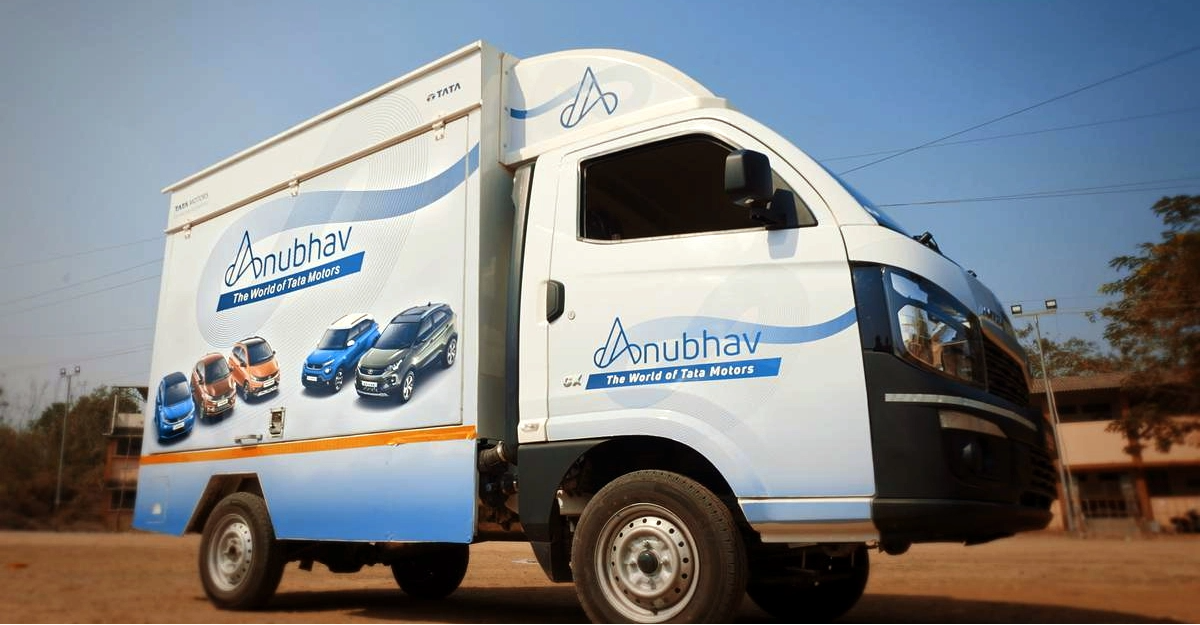 Tata Motors ने ग्रामीण क्षेत्रों के लिए Anubhav मोबाइल डीलरशिप लॉन्च की