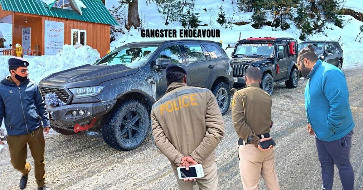 पहाड़ों में एक भारी-भरकम मॉडिफाइड Ford Endeavour और Mahindra Thar पर पुलिस की प्रतिक्रिया इस तरह [वीडियो]