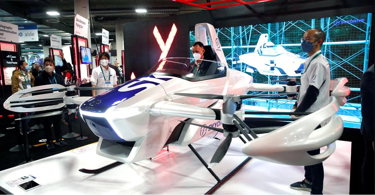 उड़ने वाली कार बनाने के लिए Suzuki और Skydrive एक साथ आए